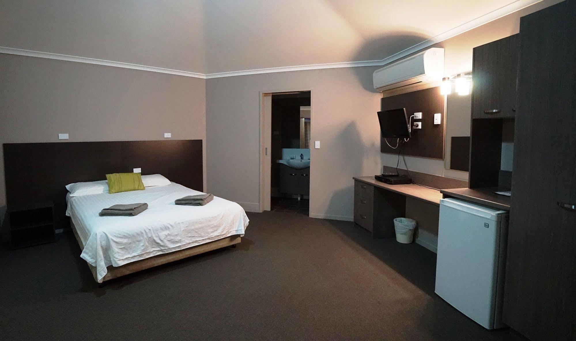 Bluestone Motor Inn Tennant Creek Eksteriør billede